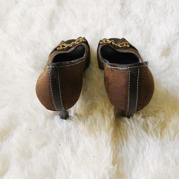 Etienne Aigner Brown Logo Print Peep Toe Heel 6.5 - Picture 5 of 7